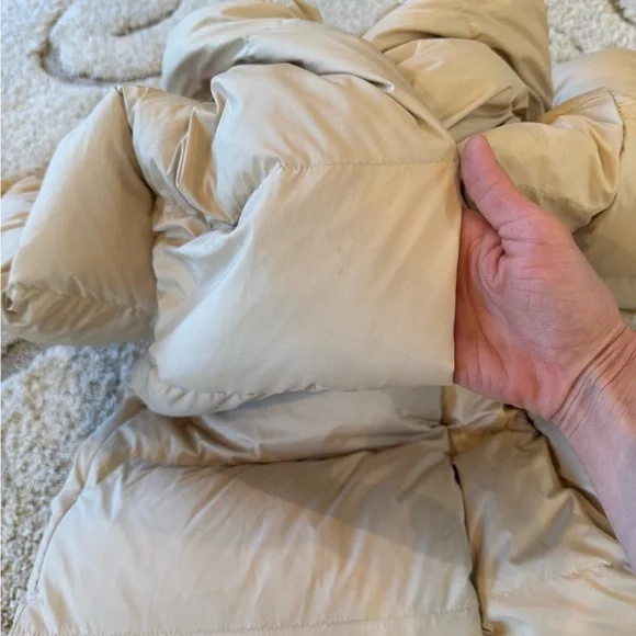 Aritzia Babaton Duvet Puffer Goose Down Long Coat Size XS - Picture 7 of 7